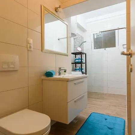 Apartman Lili Apartment *