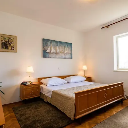 Apartman Apartman Lili *