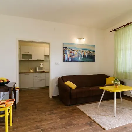Apartman Apartman Lili *
